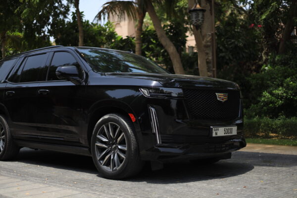 Cadillac Escalade - Image 2