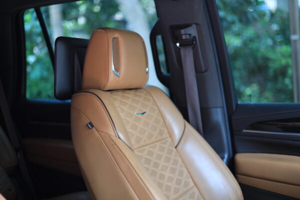 Cadillac Escalade - Image 9