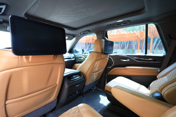 Cadillac Escalade - Image 7