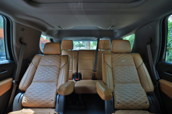 Cadillac Escalade - Image 6