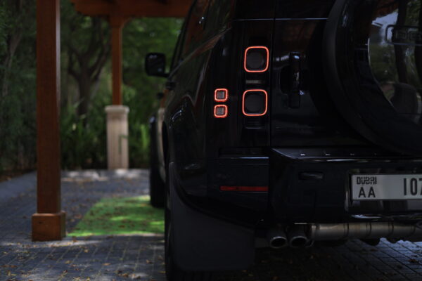 Land Rover Defender - Image 3