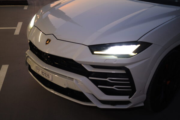Lamborghini URUS - Image 7