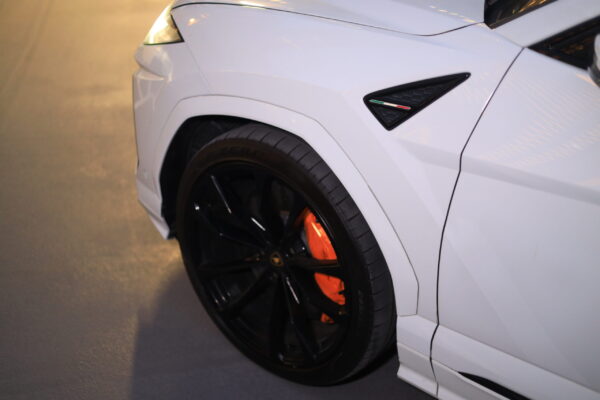 Lamborghini URUS - Image 6