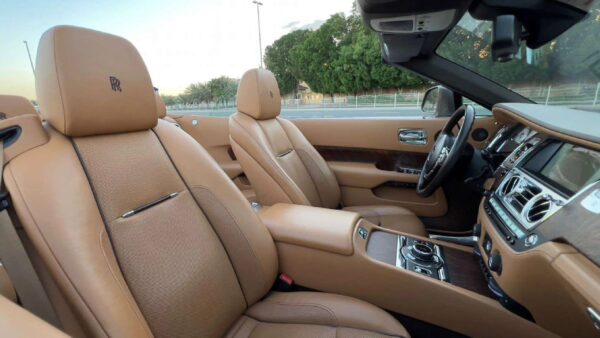 Rolls Royce Dawn - Image 4