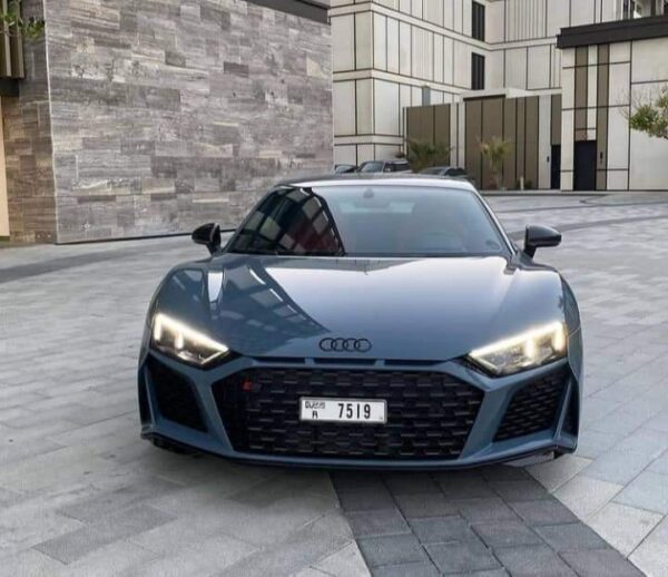 Audi R8​ - Image 2
