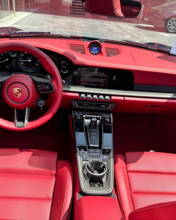 Porsche 911 Carrera  GTS - Image 6