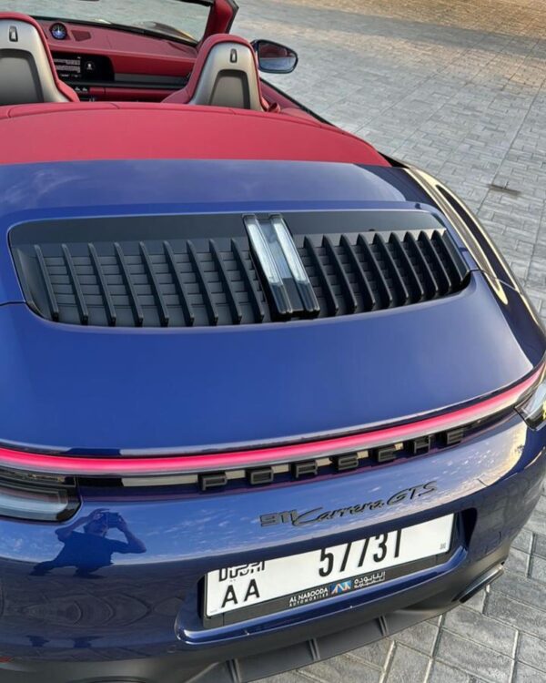 Porsche 911 Carrera  GTS - Image 5