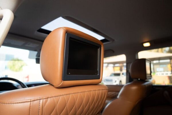 Infiniti QX80 - Image 6