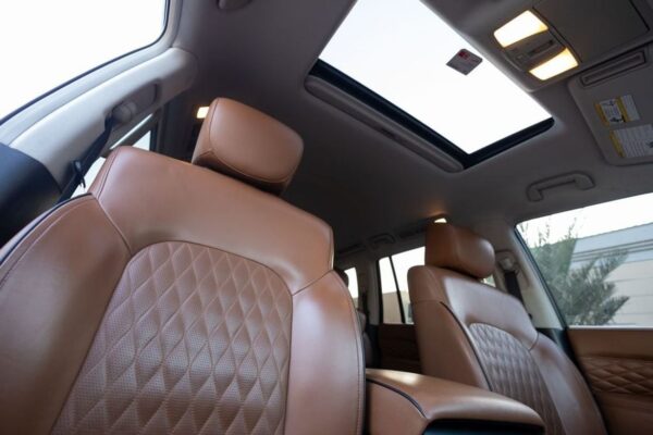 Infiniti QX80 - Image 5