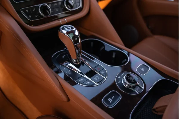 Bentley Bentayga - Image 2