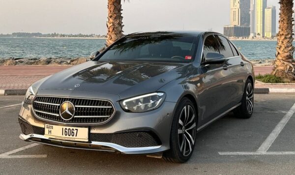 Mercedes E 200