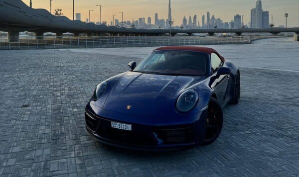 Porsche 911 Carrera  GTS