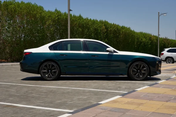 BMW 7 Series - Image 5
