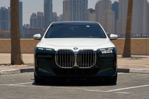 BMW 7 Series - Image 2