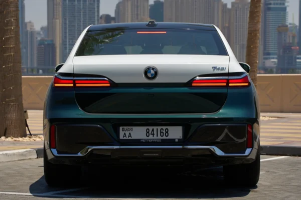 BMW 7 Series - Image 3