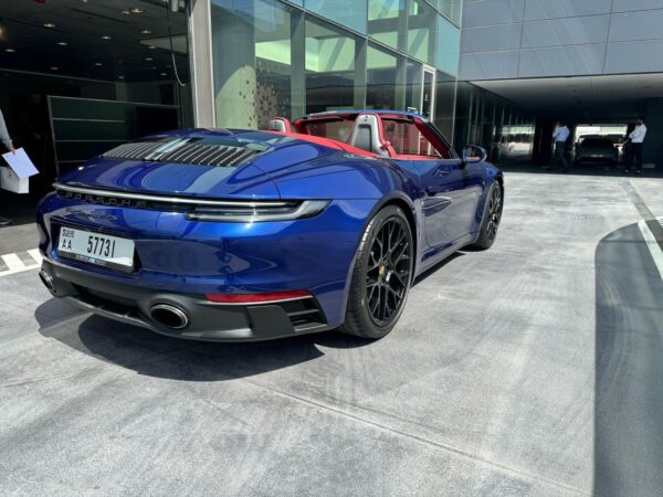 Porsche 911 Carrera  GTS - Image 7