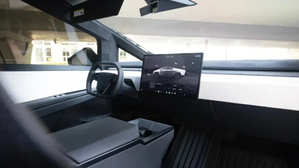 Tesla Cybertruck - Image 4