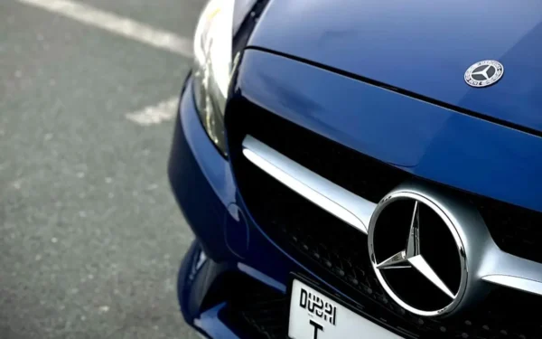 Mercedes C 300 Convertible - Image 2