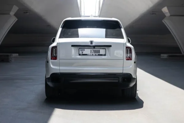 Rolls Royce Cullinan - Image 3