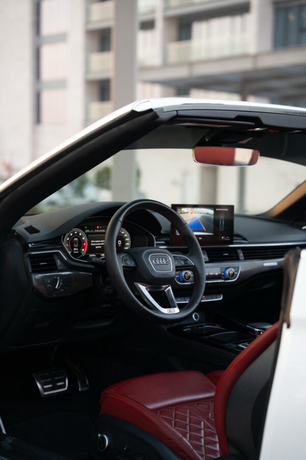 Audi S5 White Convertible 2024 - Image 6