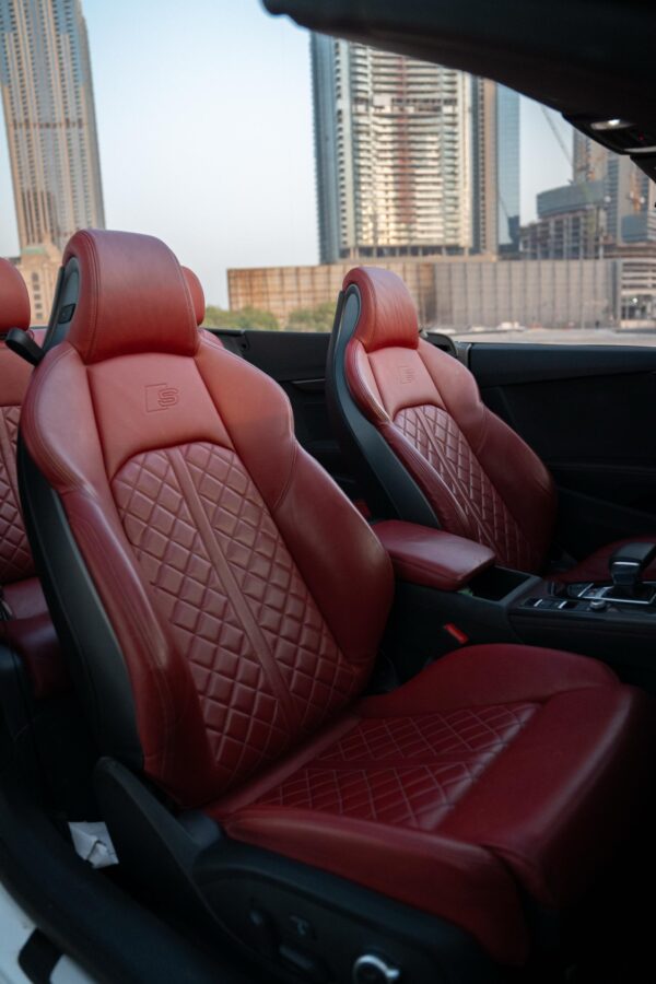 Audi S5 White Convertible 2024 - Image 7
