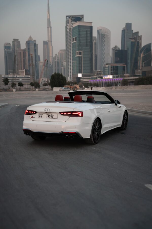 Audi S5 White Convertible 2024 - Image 22