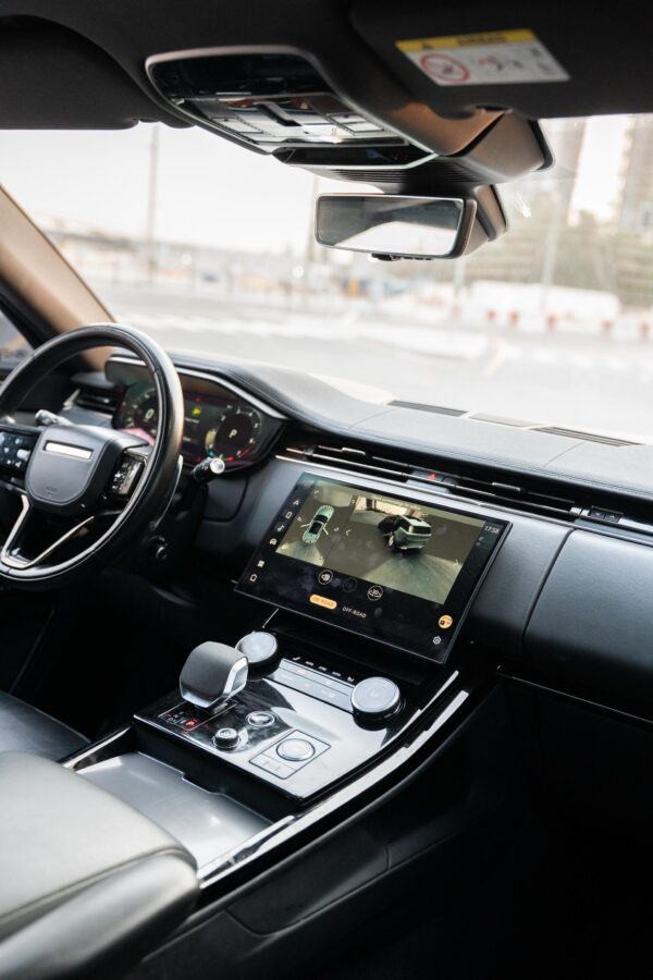 Range Rover Sport 2024 White - Image 2