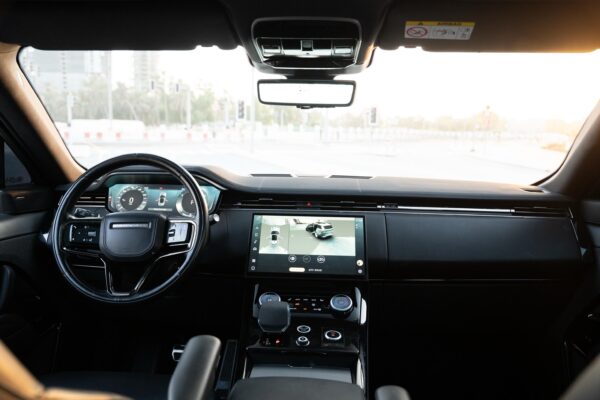 Range Rover Sport 2024 White - Image 3