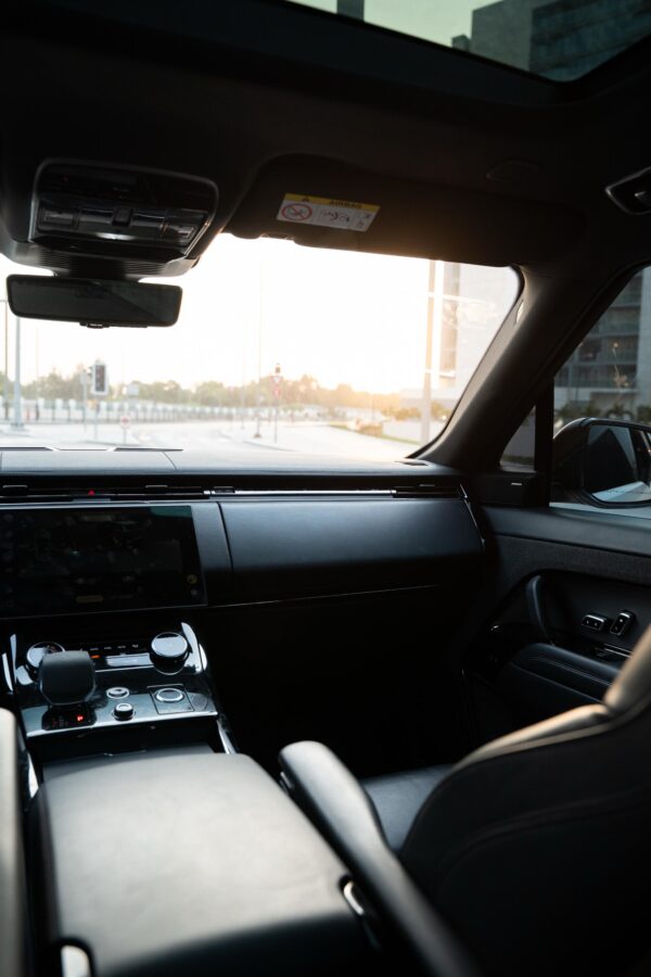 Range Rover Sport 2024 White - Image 4