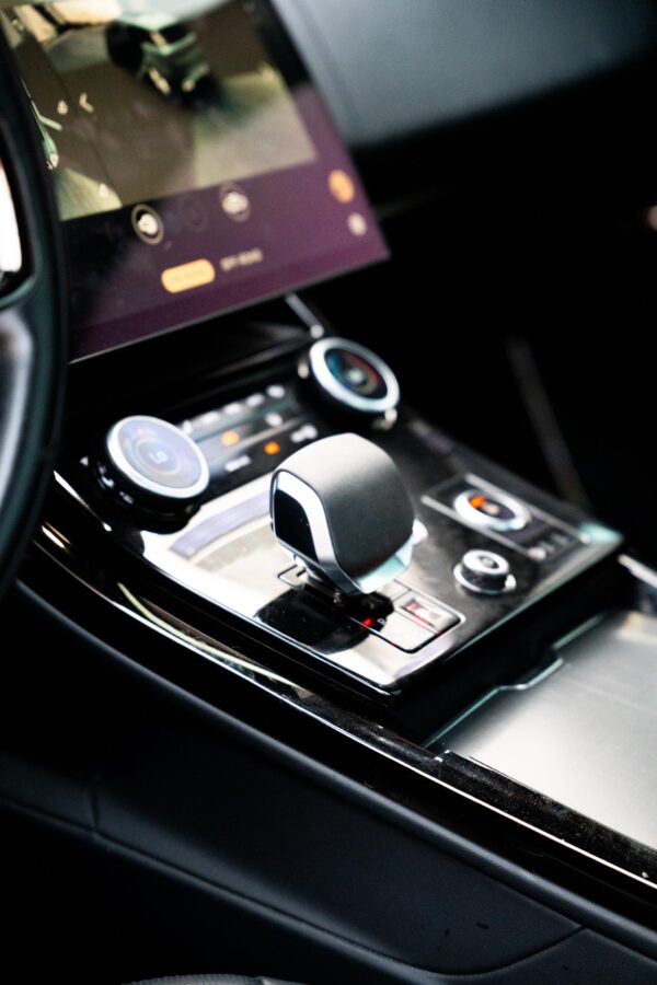 Range Rover Sport 2024 White - Image 5