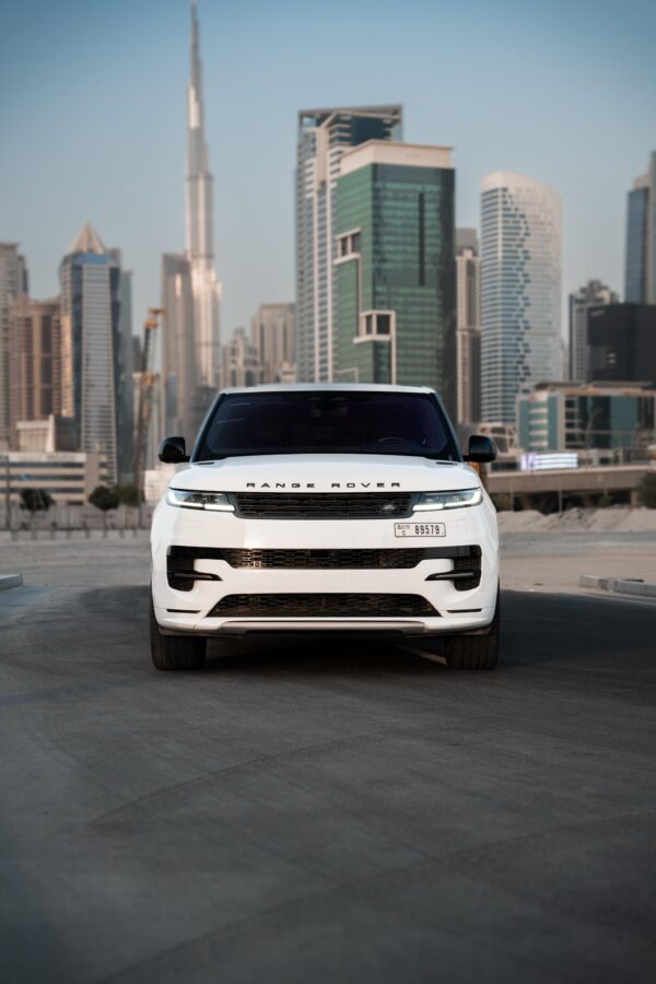 Range Rover Sport 2024 White - Image 12