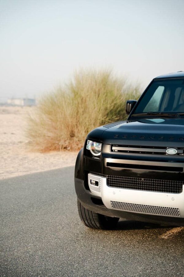 Land Rover Defender - Image 26