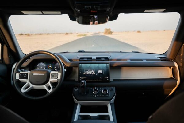 Land Rover Defender - Image 11