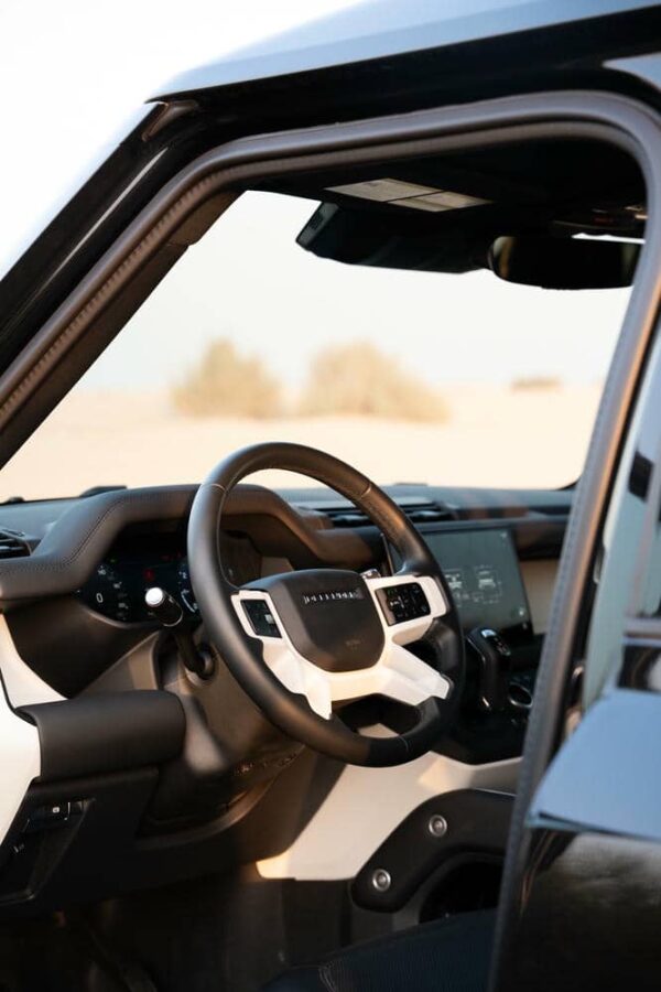 Land Rover Defender - Image 21