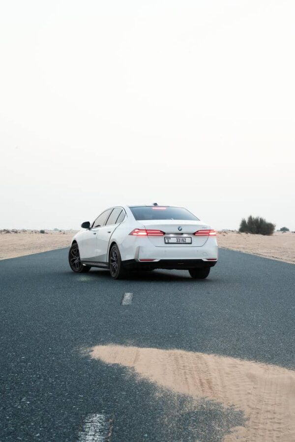BMW M520i 2025 - Image 9