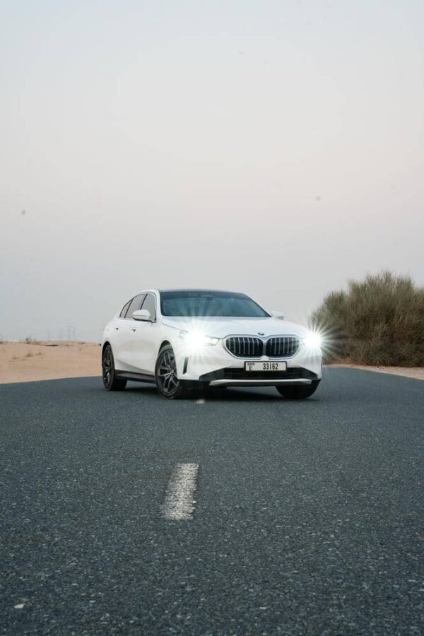 BMW M520i 2025 - Image 4