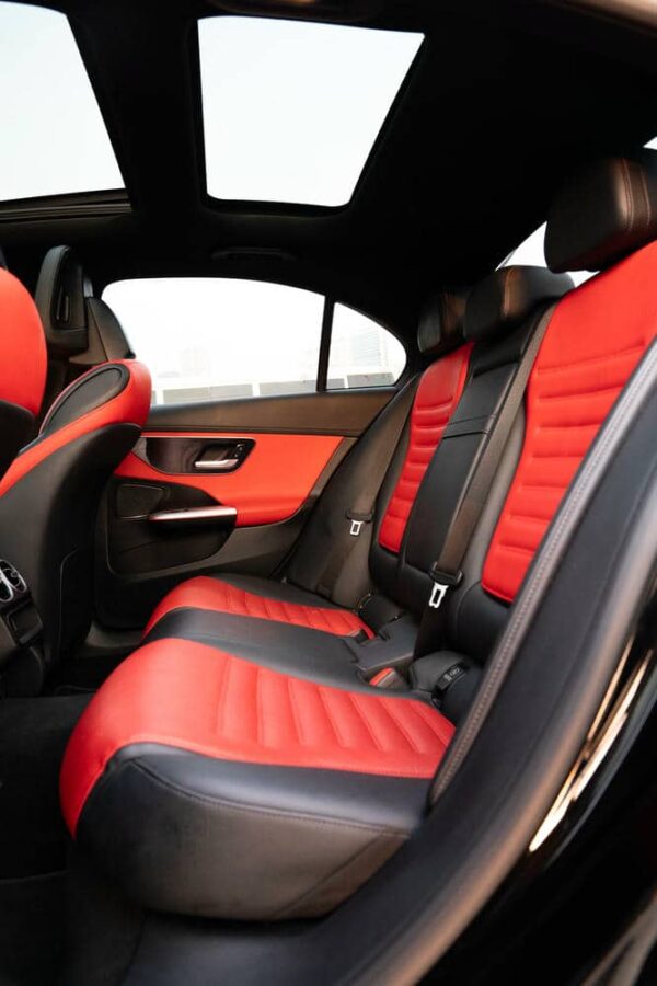 Mercedes C300 Sedan - Image 16