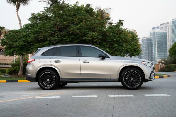 Mercedes GLC 300 - Image 12