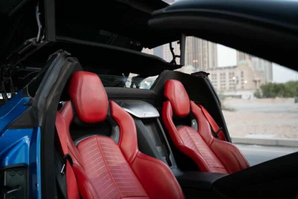 Corvette C8 Blue Convertible 2024 - Image 16
