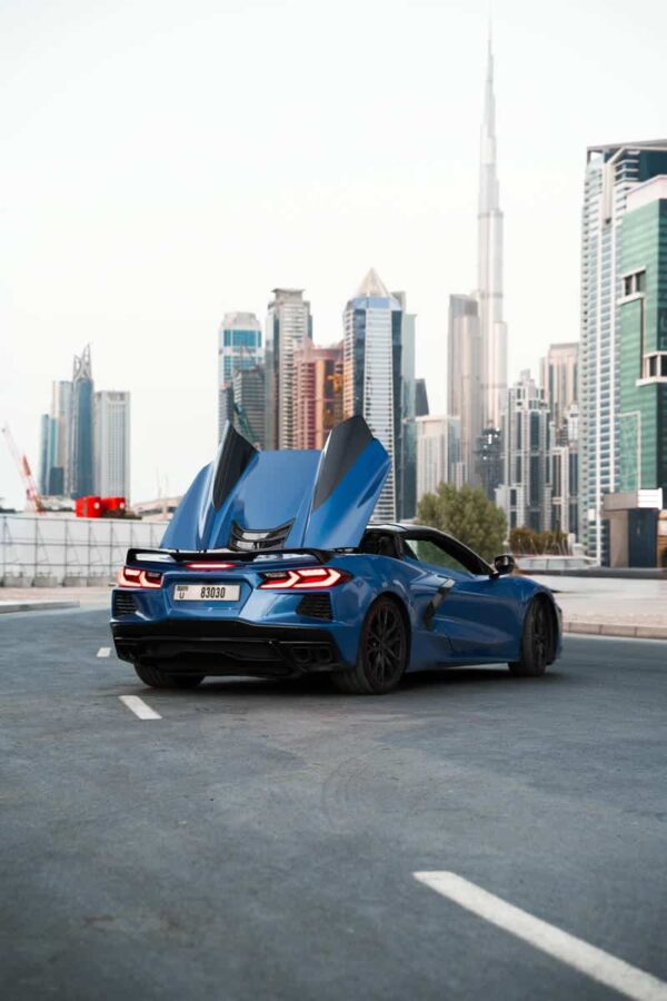 Corvette C8 Blue Convertible 2024 - Image 4