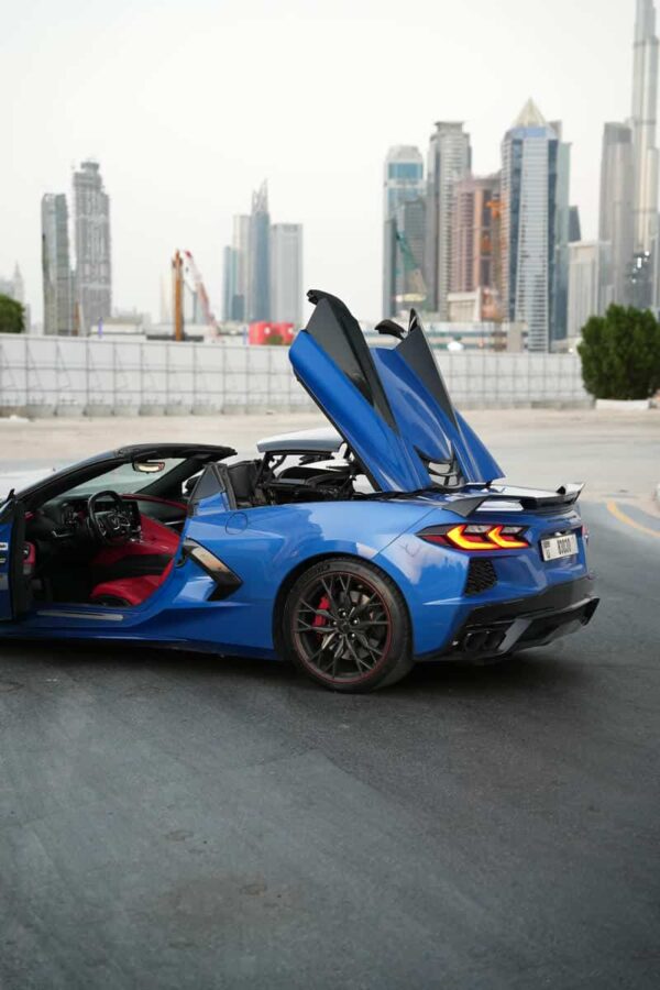 Corvette C8 Blue Convertible 2024 - Image 9