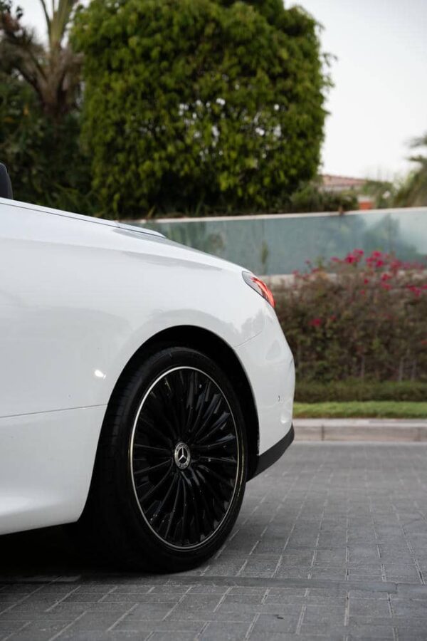 Mercedes Cle 450 Cabriolet Convertible 2025 - Image 21