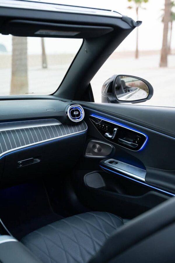 Mercedes Cle 450 Cabriolet Convertible 2025 - Image 9