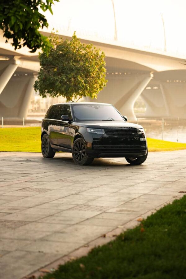 Range Rover Vogue Black 2024 - Image 4