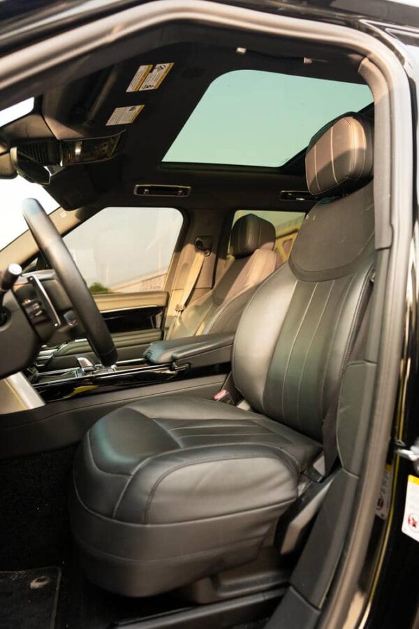 Range Rover Vogue Black 2024 - Image 13