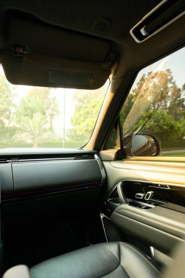 Range Rover Vogue Black 2024 - Image 15
