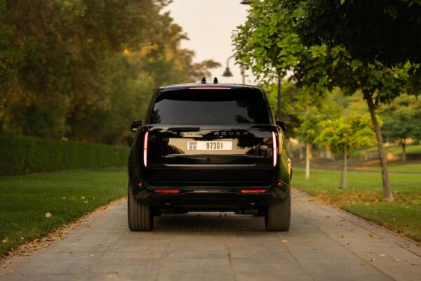 Range Rover Vogue Black 2024 - Image 8