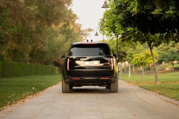 Range Rover Vogue Black 2024 - Image 9