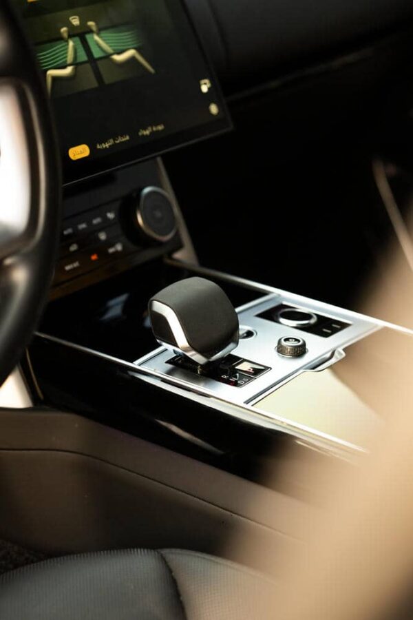 Range Rover Vogue Black 2024 - Image 10