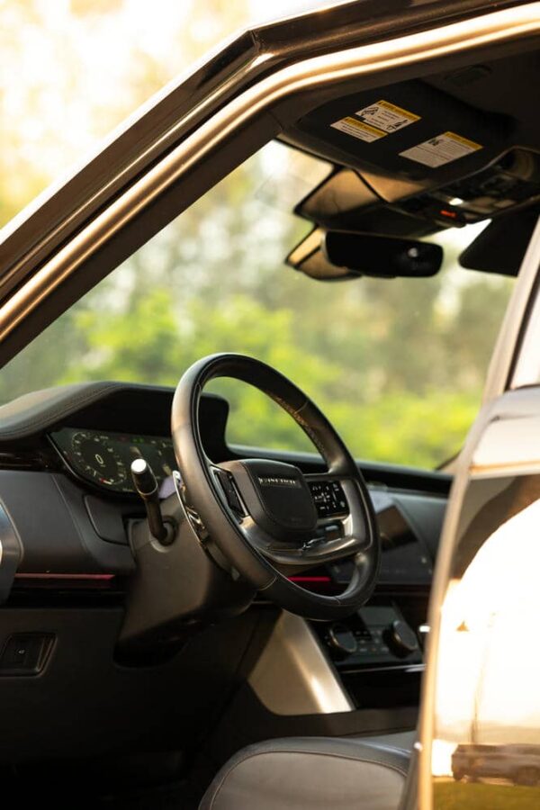 Range Rover Vogue Black 2024 - Image 11